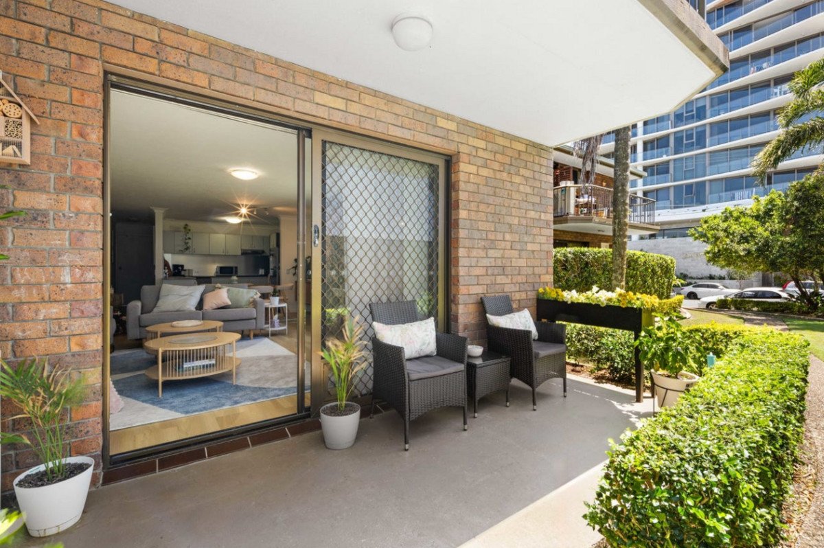 2/14 Peerless Avenue Mermaid Beach 8