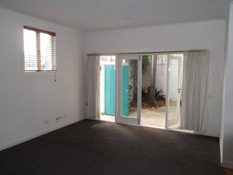 Gallery: 214 Pickles Street
