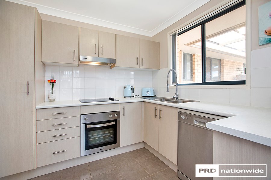 2/14 Rosella Avenue TAMWORTH 7