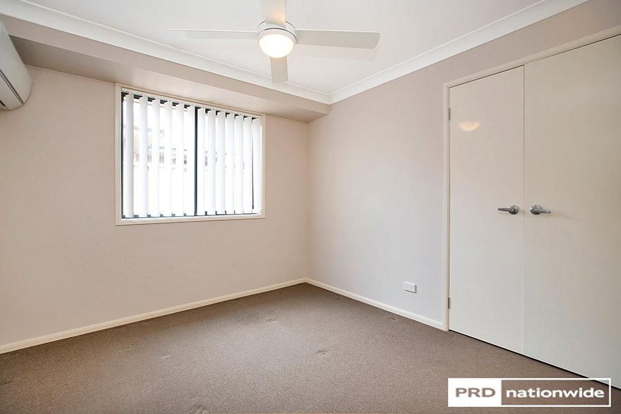 2/14 Rosella Avenue TAMWORTH 8