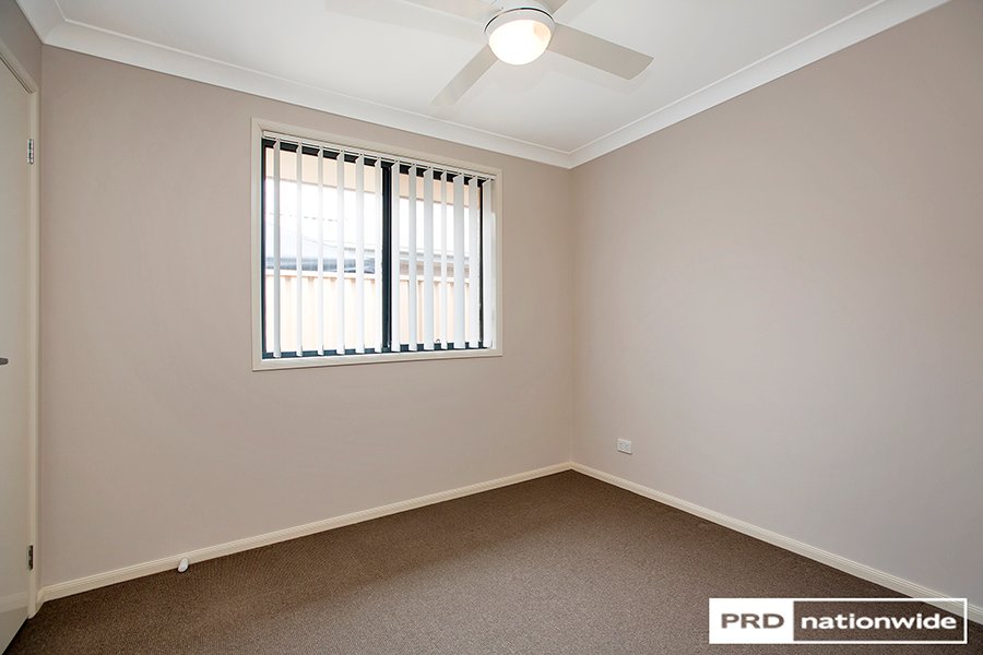 2/14 Rosella Avenue TAMWORTH 9