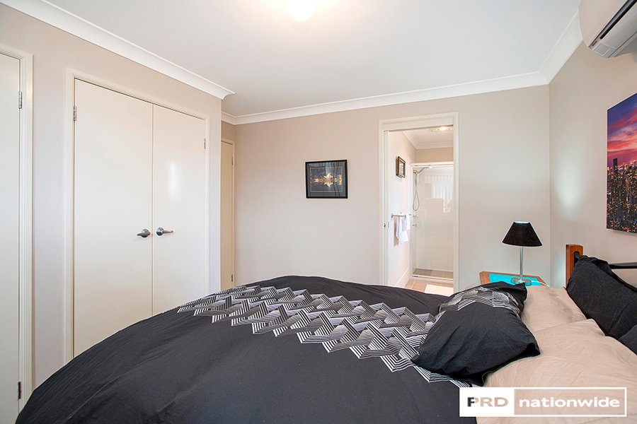 2/14 Rosella Avenue TAMWORTH 10