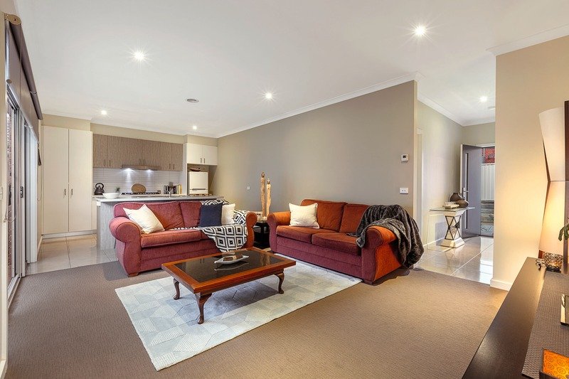 Gallery: 2/14 Shakespeare Avenue