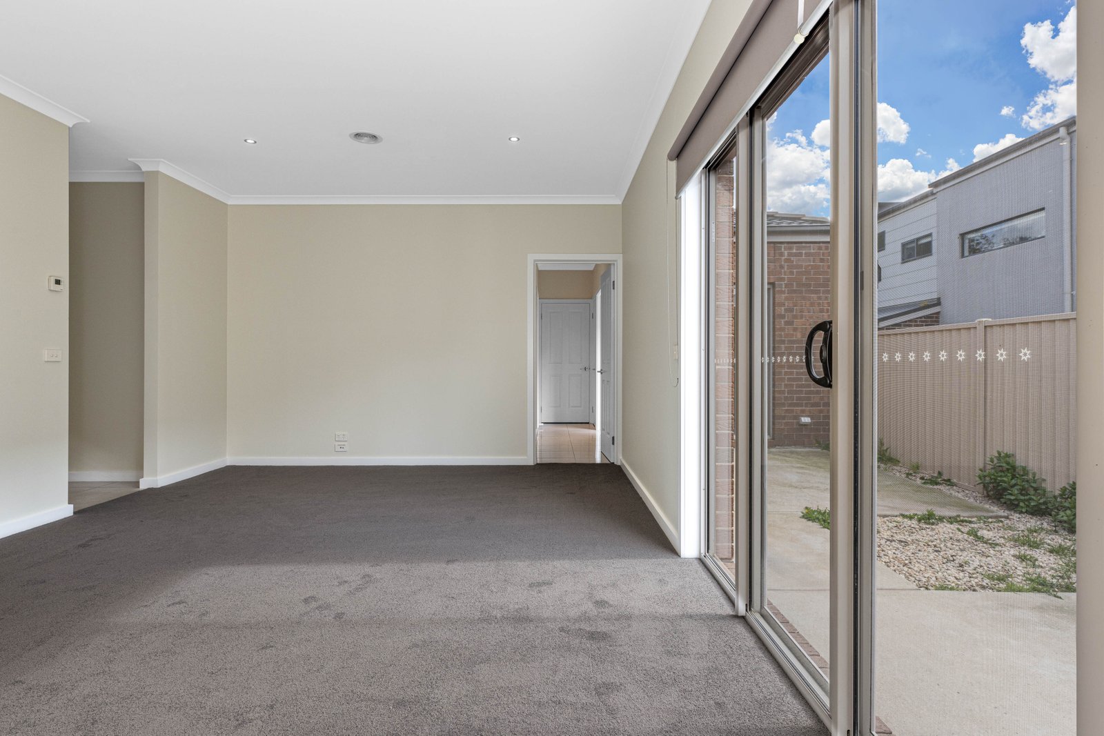 Gallery: 2/14 Shakespeare Avenue