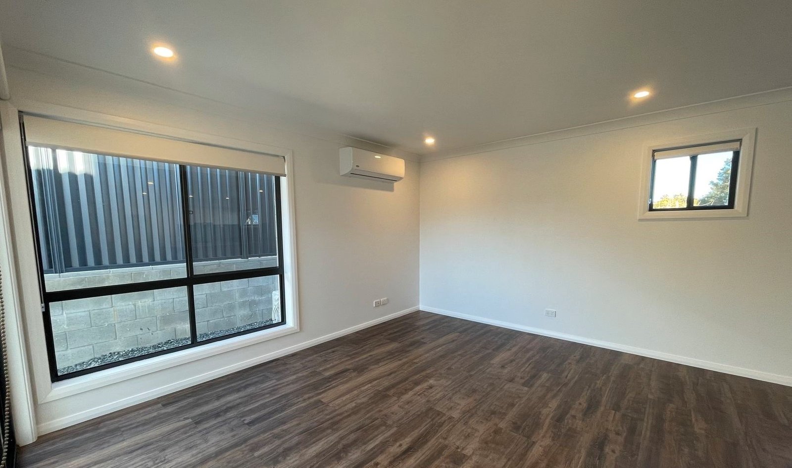 2/14 Sneddon Court Boolaroo 3