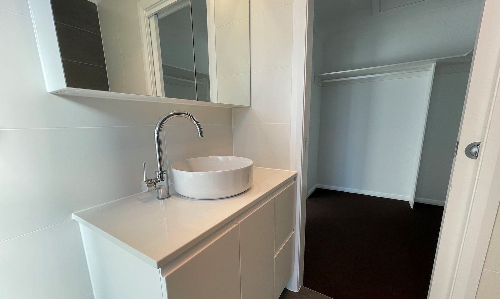 2/14 Sneddon Court Boolaroo 10