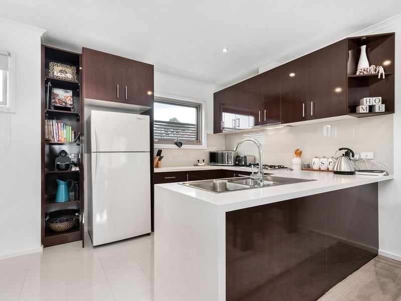 Gallery: 2/14 Station Street