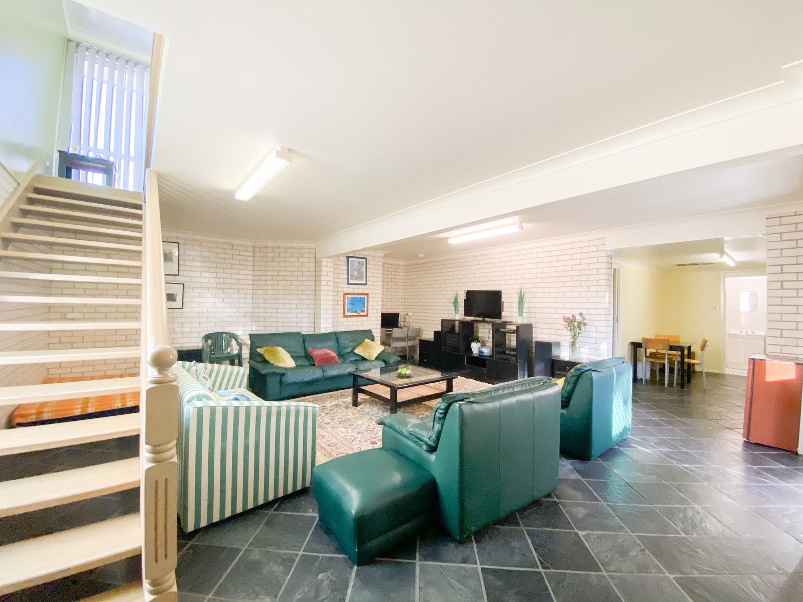 2/14 The Peninsula  CORLETTE 12