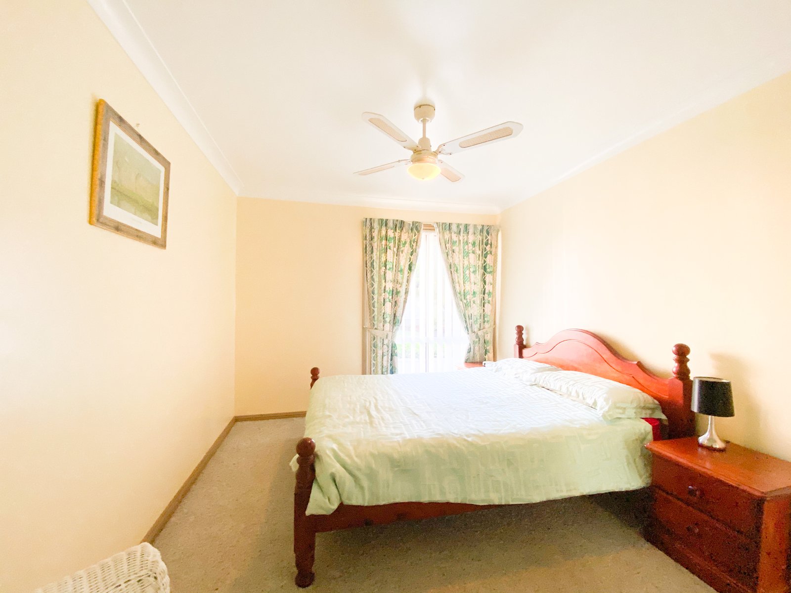 2/14 The Peninsula  CORLETTE 10