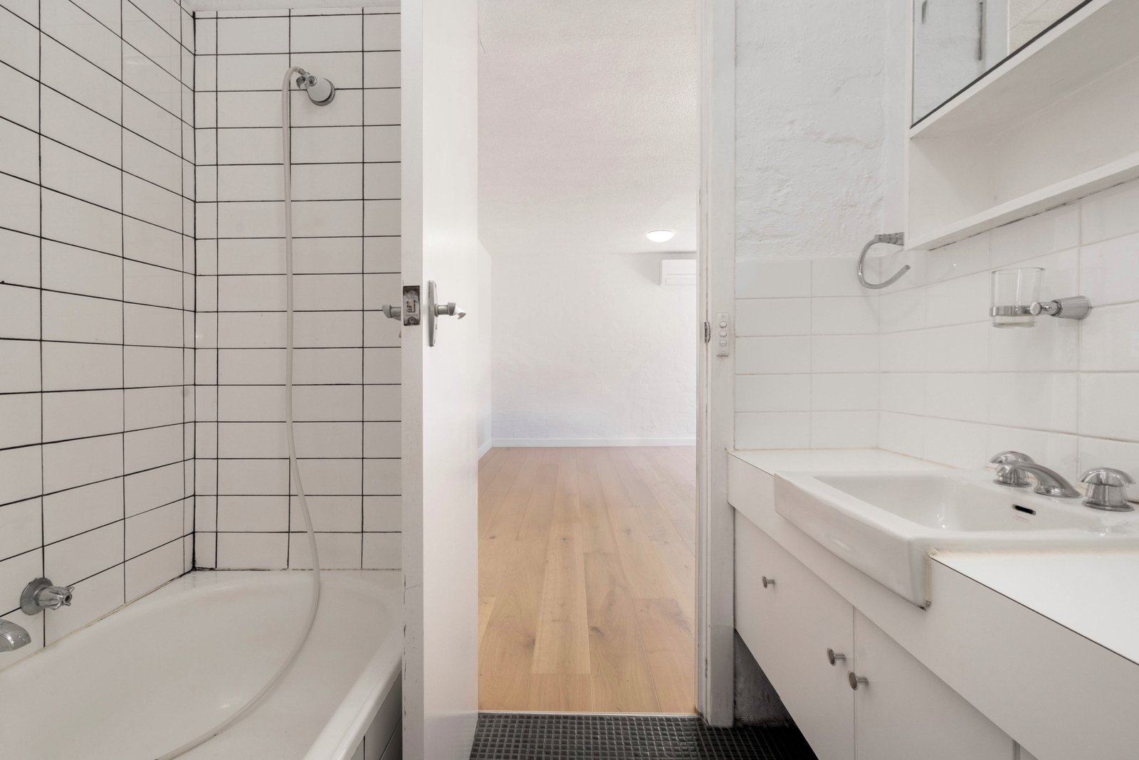 2/14 Tivoli Road, South Yarra, 3141