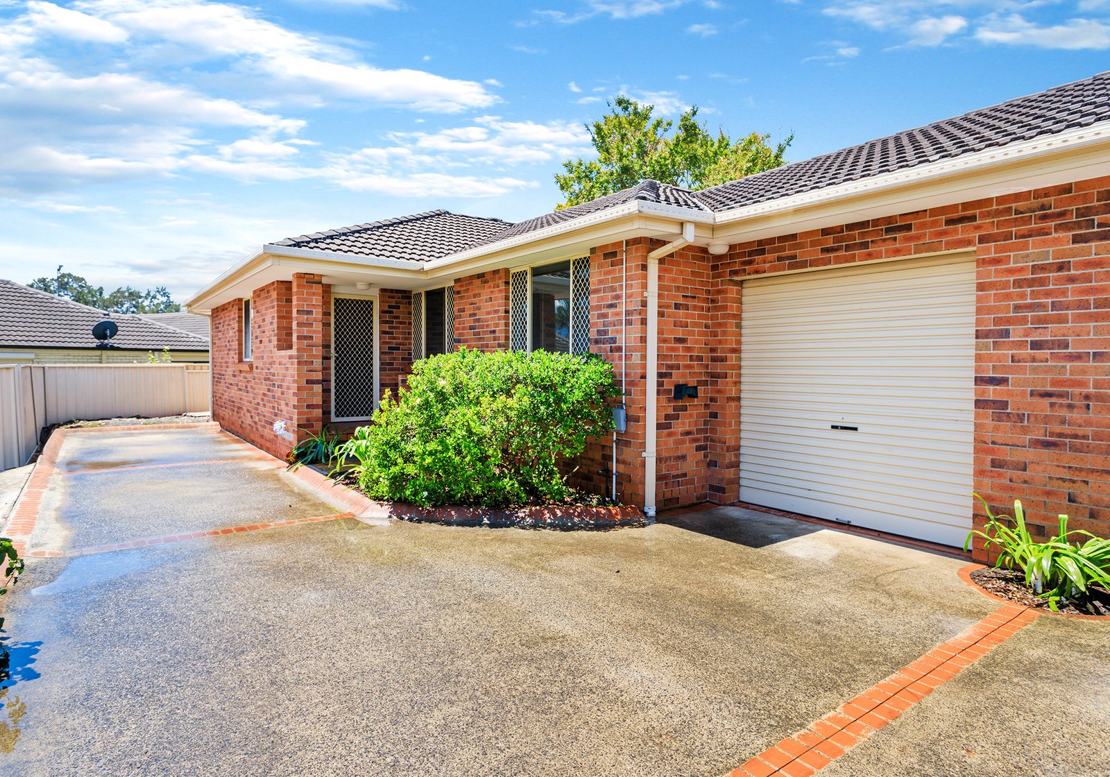 2/14 Unara Road DAPTO 1