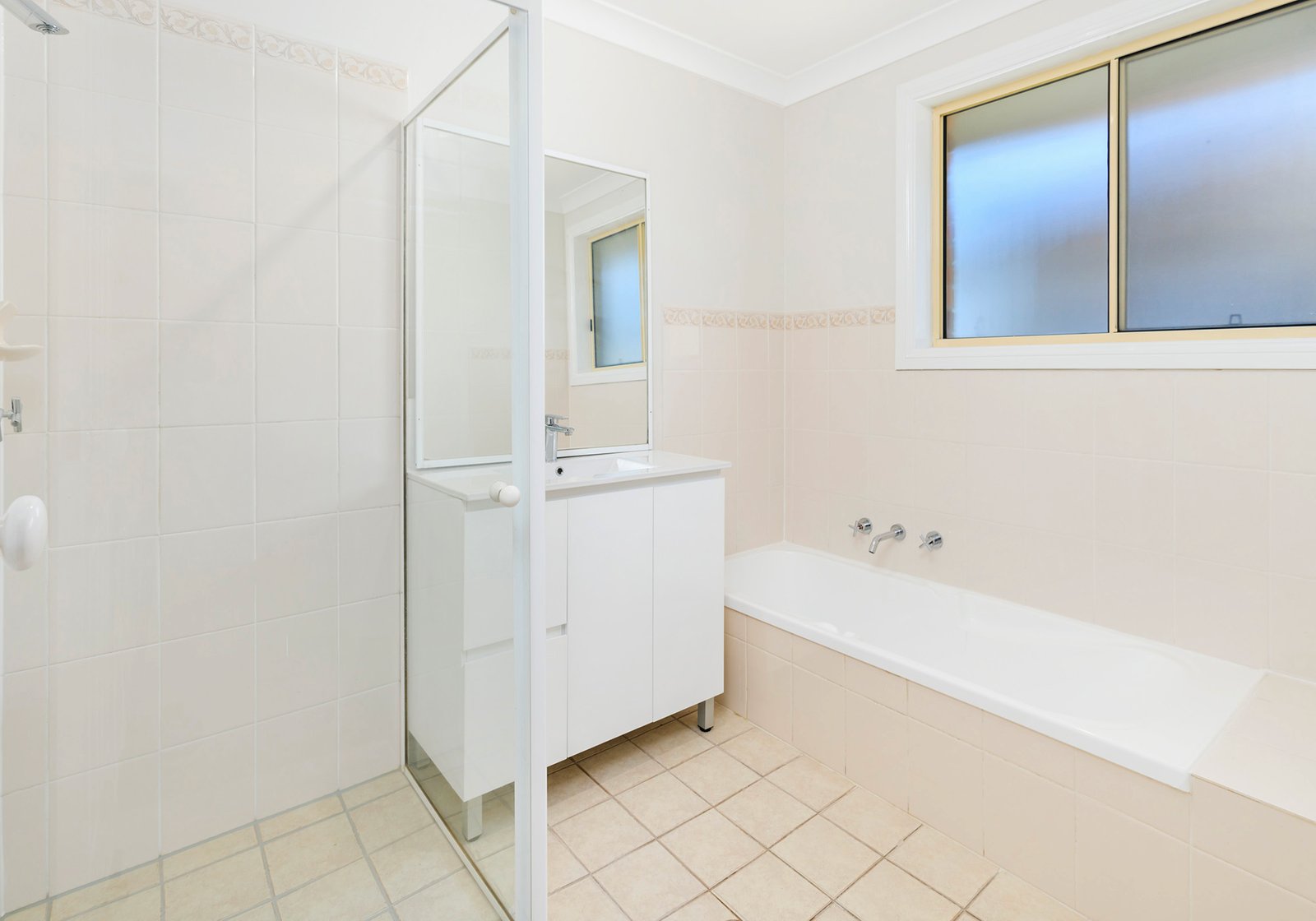 2/14 Unara Road DAPTO 5