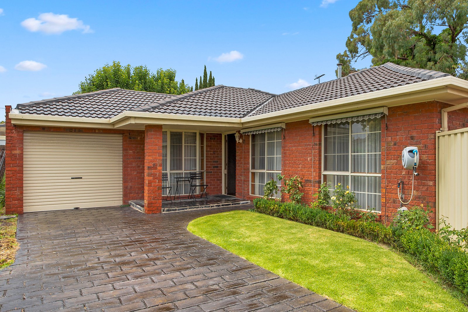 2/140 Deakin Street, Essendon VIC 3040