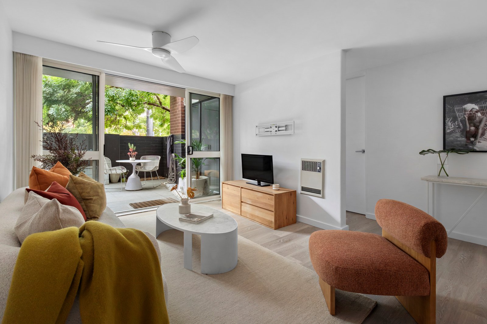 2/140 Kerferd Road, Albert Park, 3206