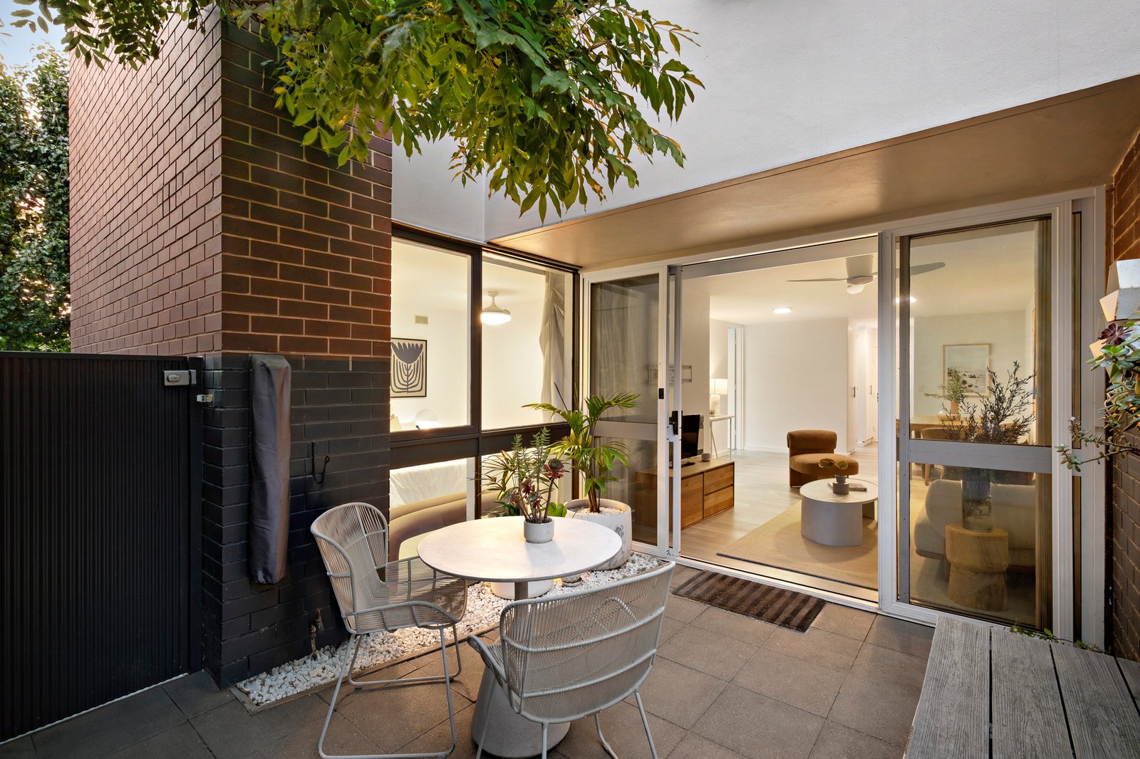 2/140 Kerferd Road, Albert Park, 3206