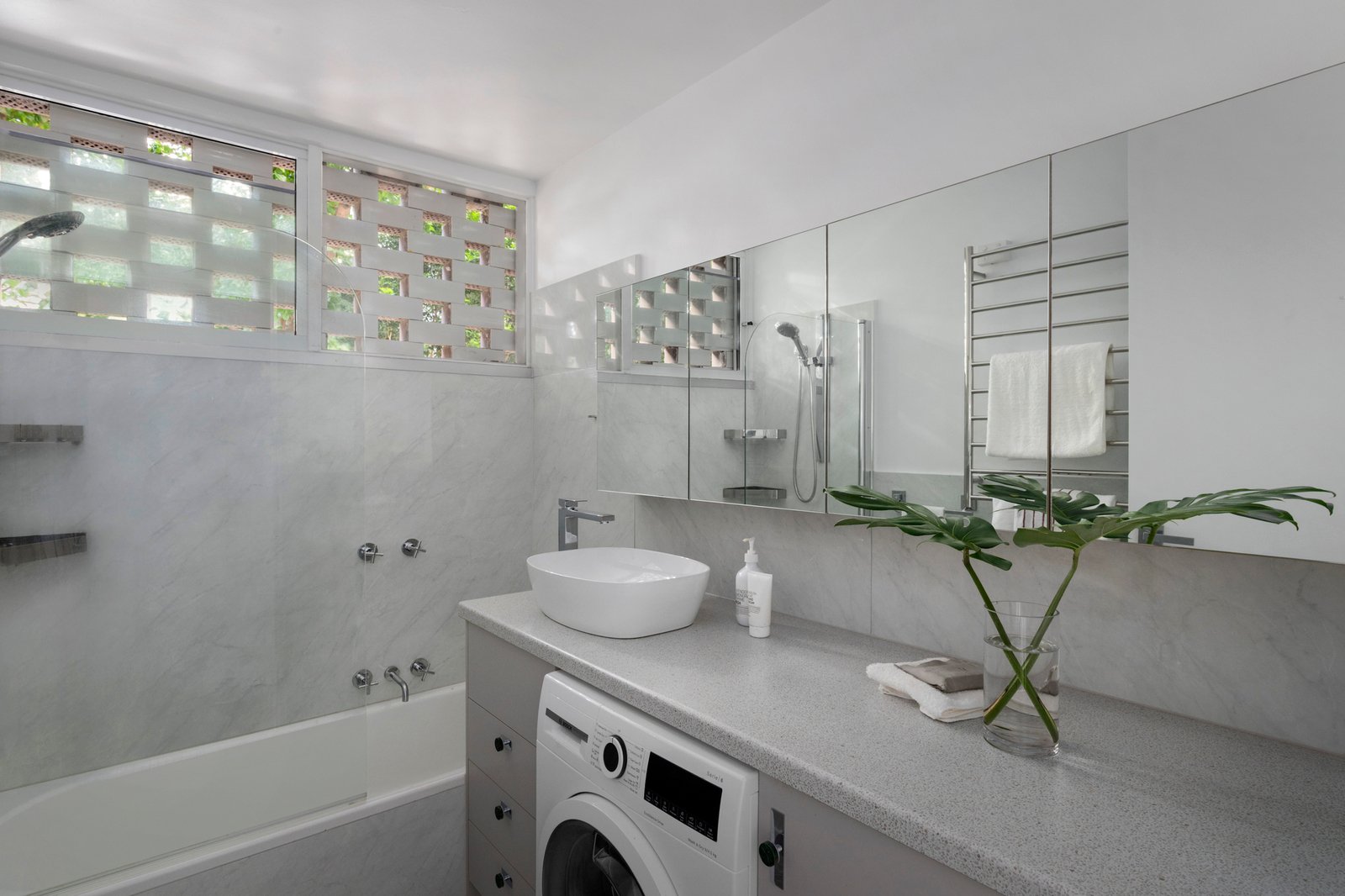 2/140 Kerferd Road, Albert Park, 3206