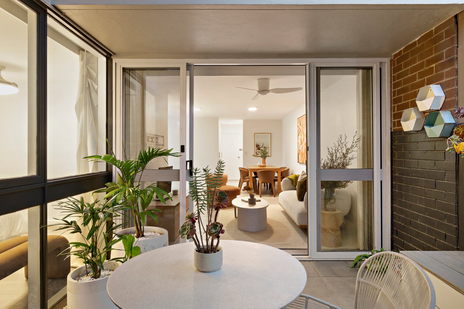 2/140 Kerferd Road, Albert Park, 3206