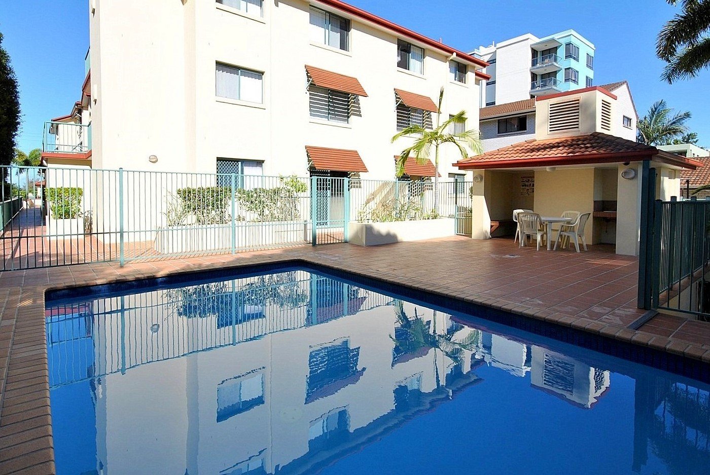 2/140 Marine Parade SOUTHPORT 7