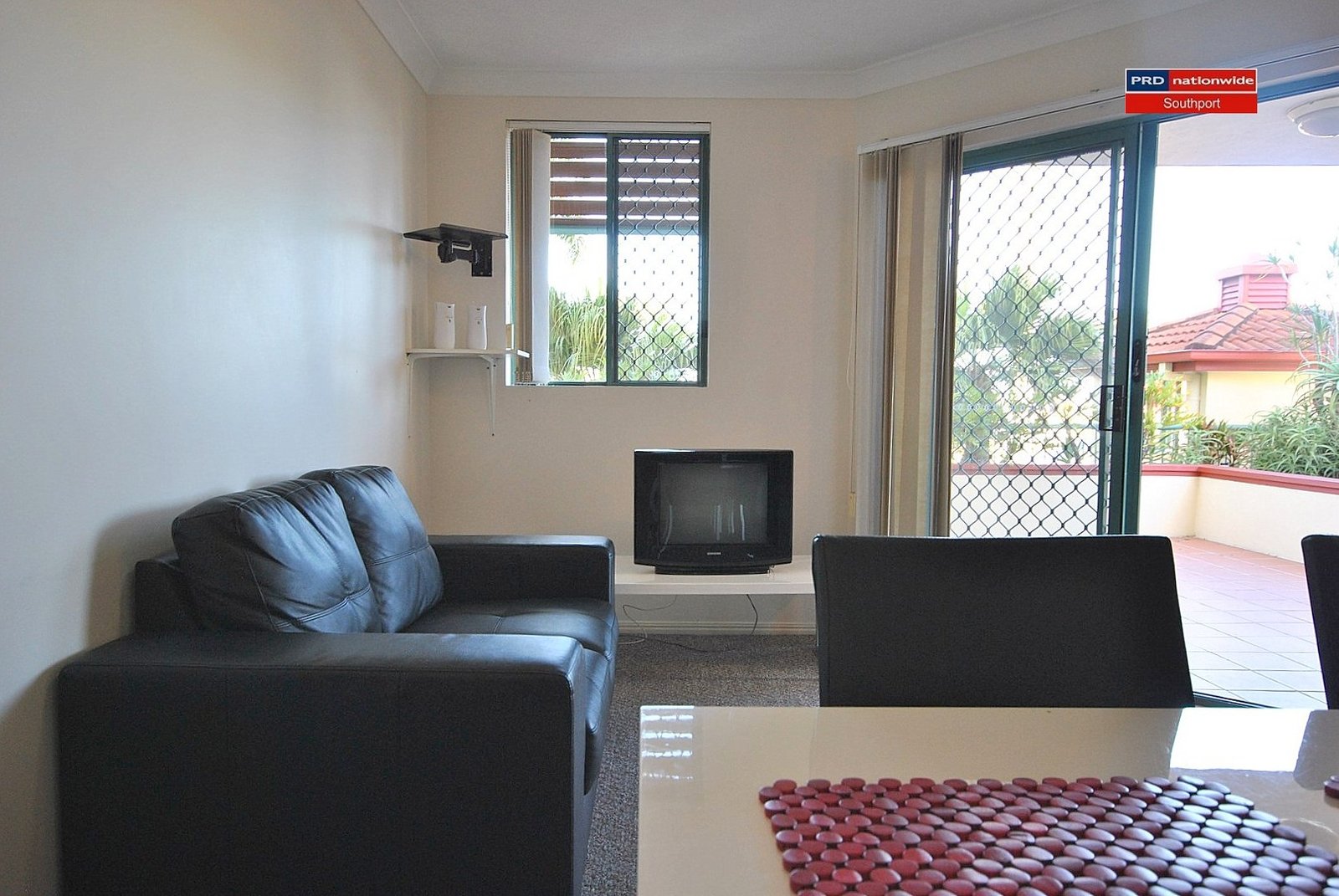 2/140 Marine Parade SOUTHPORT 2