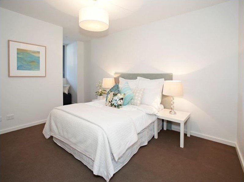 Gallery: 2/141 Yarra Street