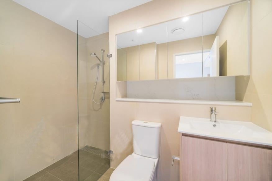 214/100 Fairway Drive NORWEST 5