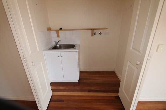 2/1416 Gregory Street LAKE WENDOUREE 9