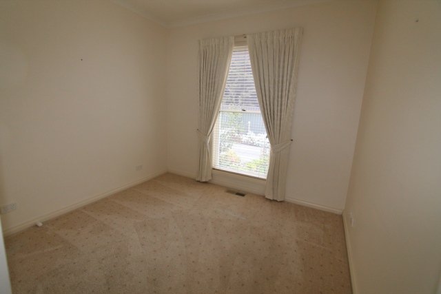 2/1416 Gregory Street LAKE WENDOUREE 13