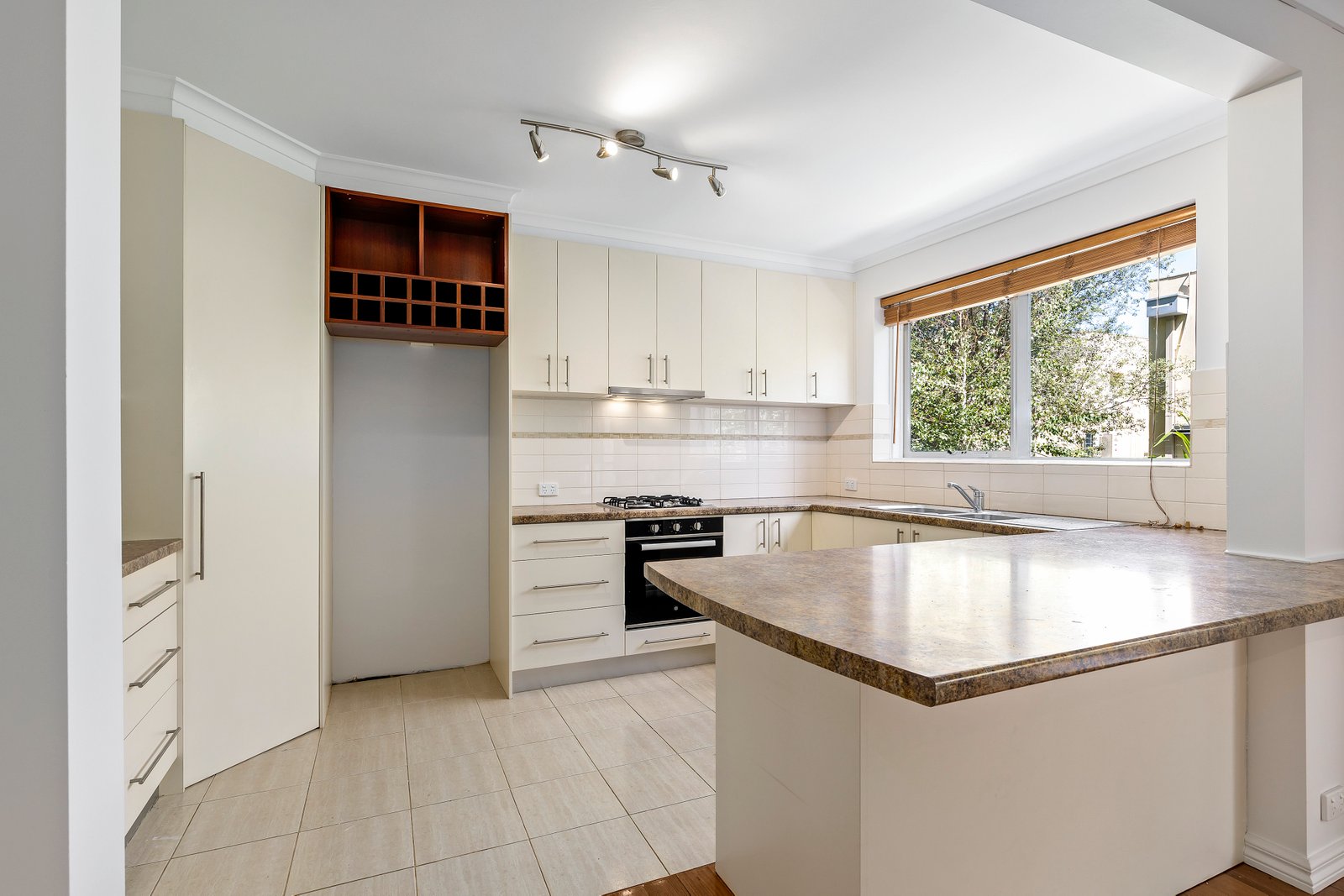 Real Estate and Property in 2/1429 High Street, Glen Iris, VIC