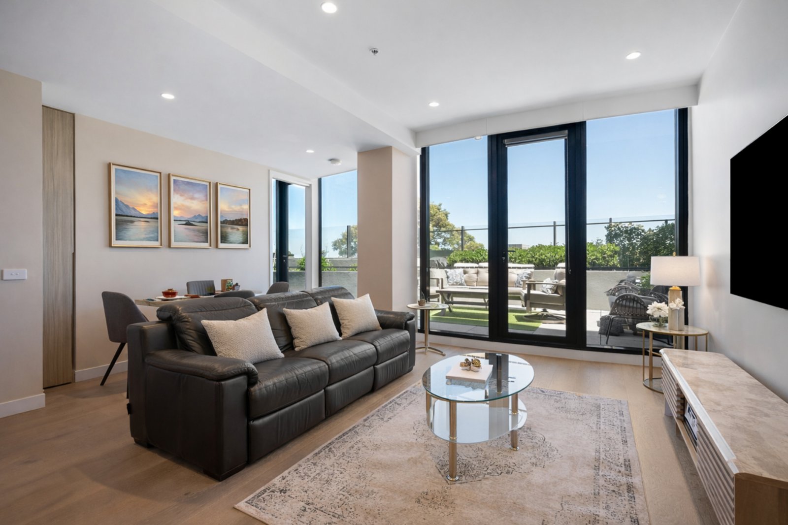 Gallery: 214/3 Tarver Street