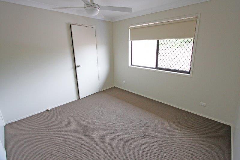 2/145 Government Road LABRADOR 9