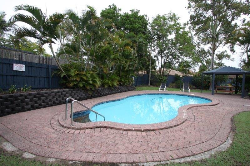 2/145 Government Road LABRADOR 12