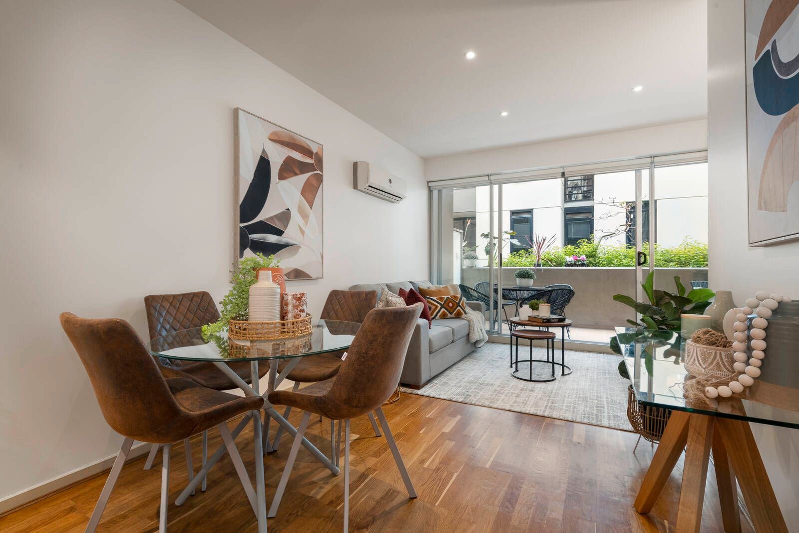 Gallery: 214/54 Nott Street