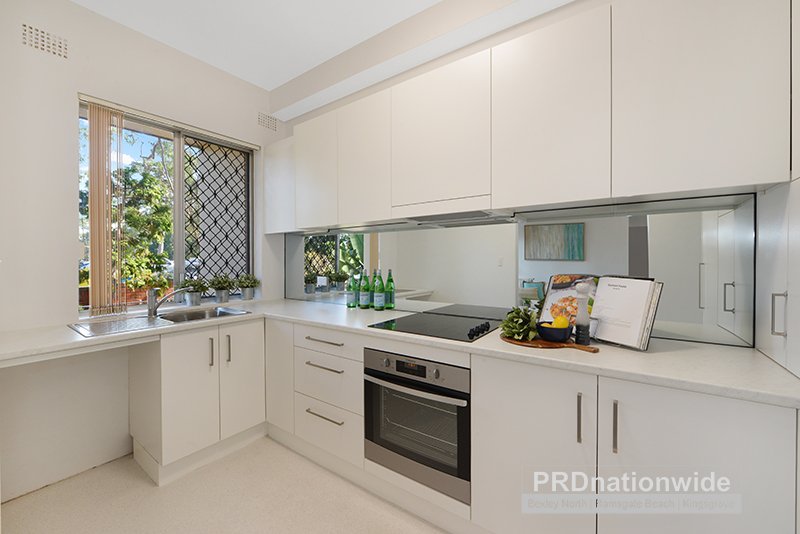 2/146 Chuter Avenue SANS SOUCI 2