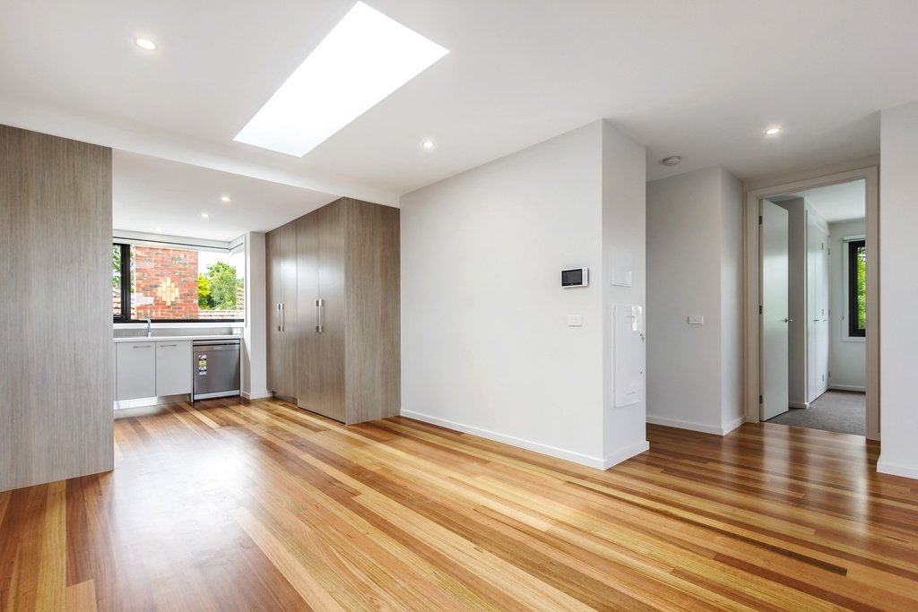 Real Estate and Property in 2/146 Thames Street, Box Hill North, VIC