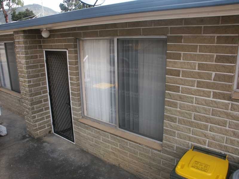 2/147 Allunga Road CHIGWELL 2