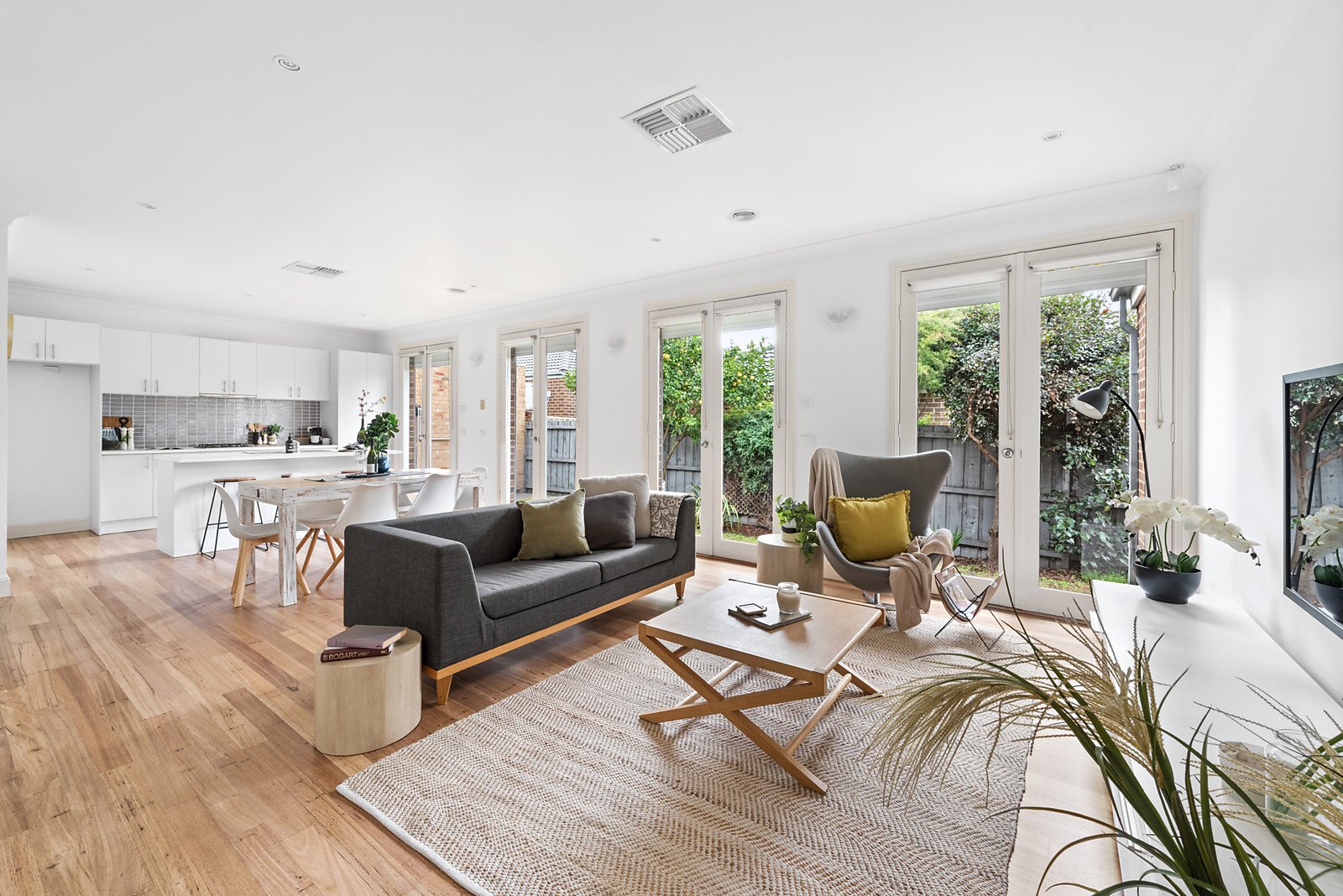 2/148 Boldrewood Parade, Reservoir VIC 3073