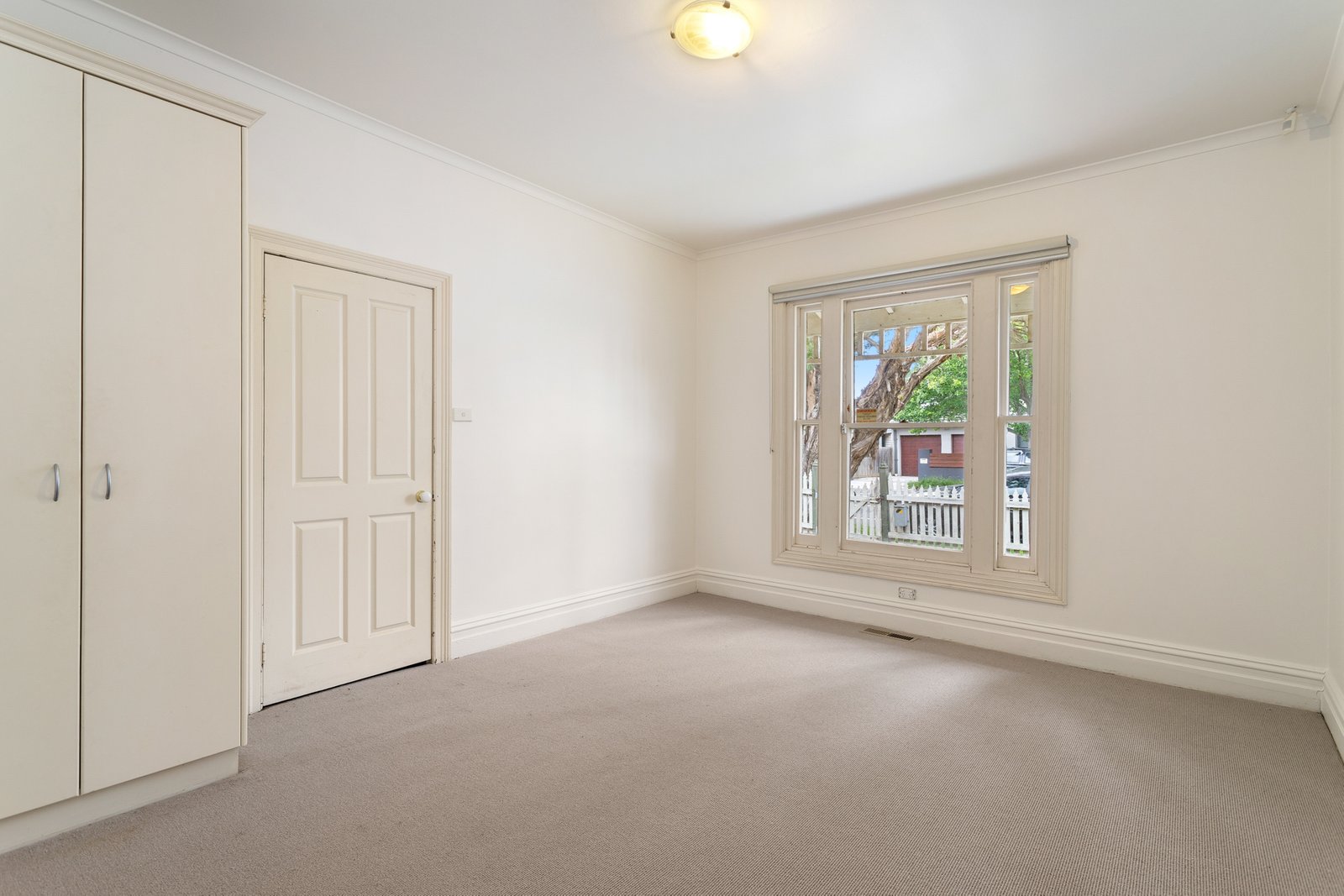 Gallery: 2/148 Pilgrim Street