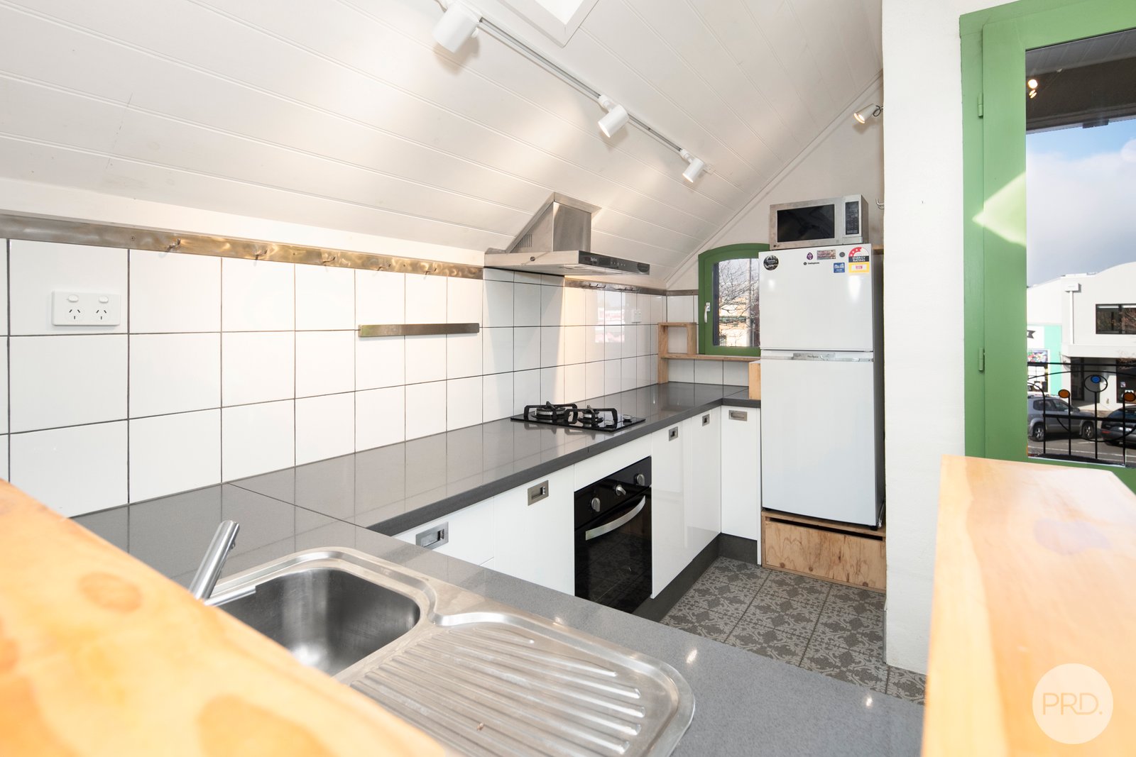 2/148B Inglis Street BALLAN 6