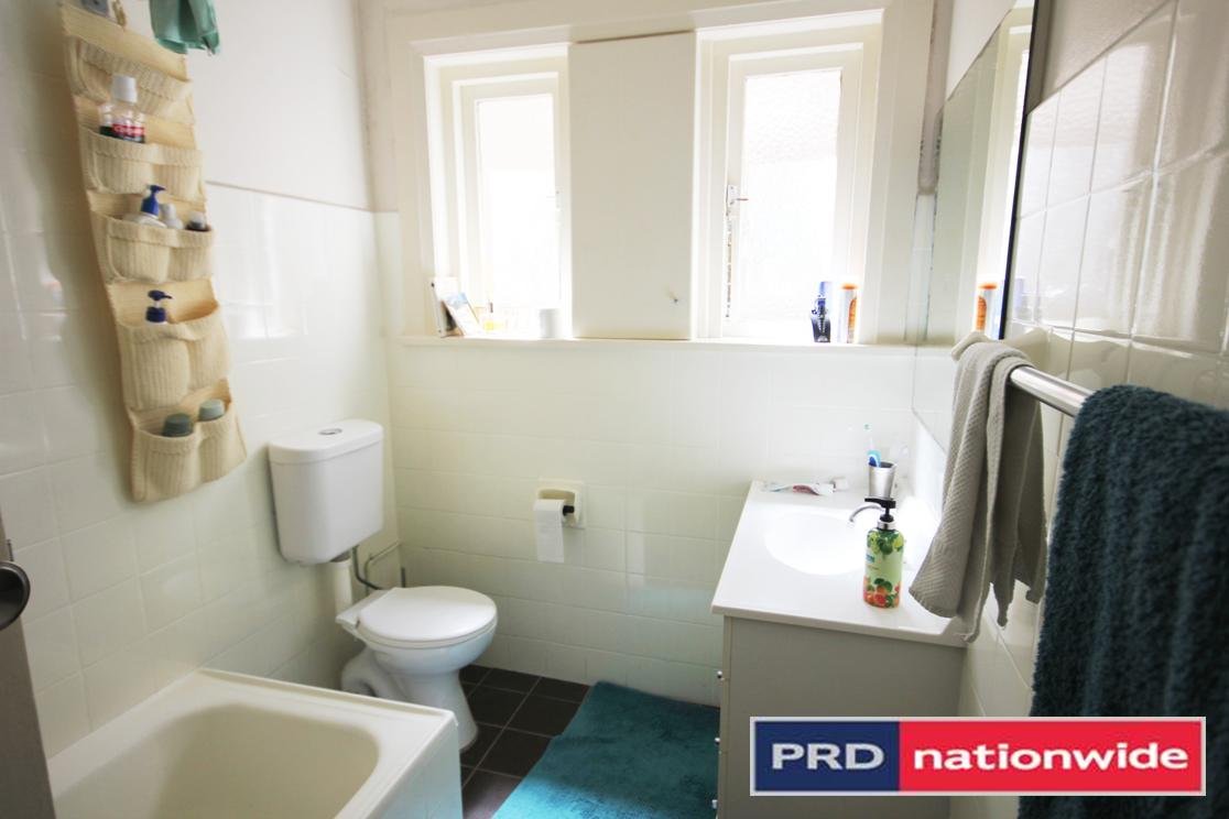 2/15 Bennett Street BONDI 5