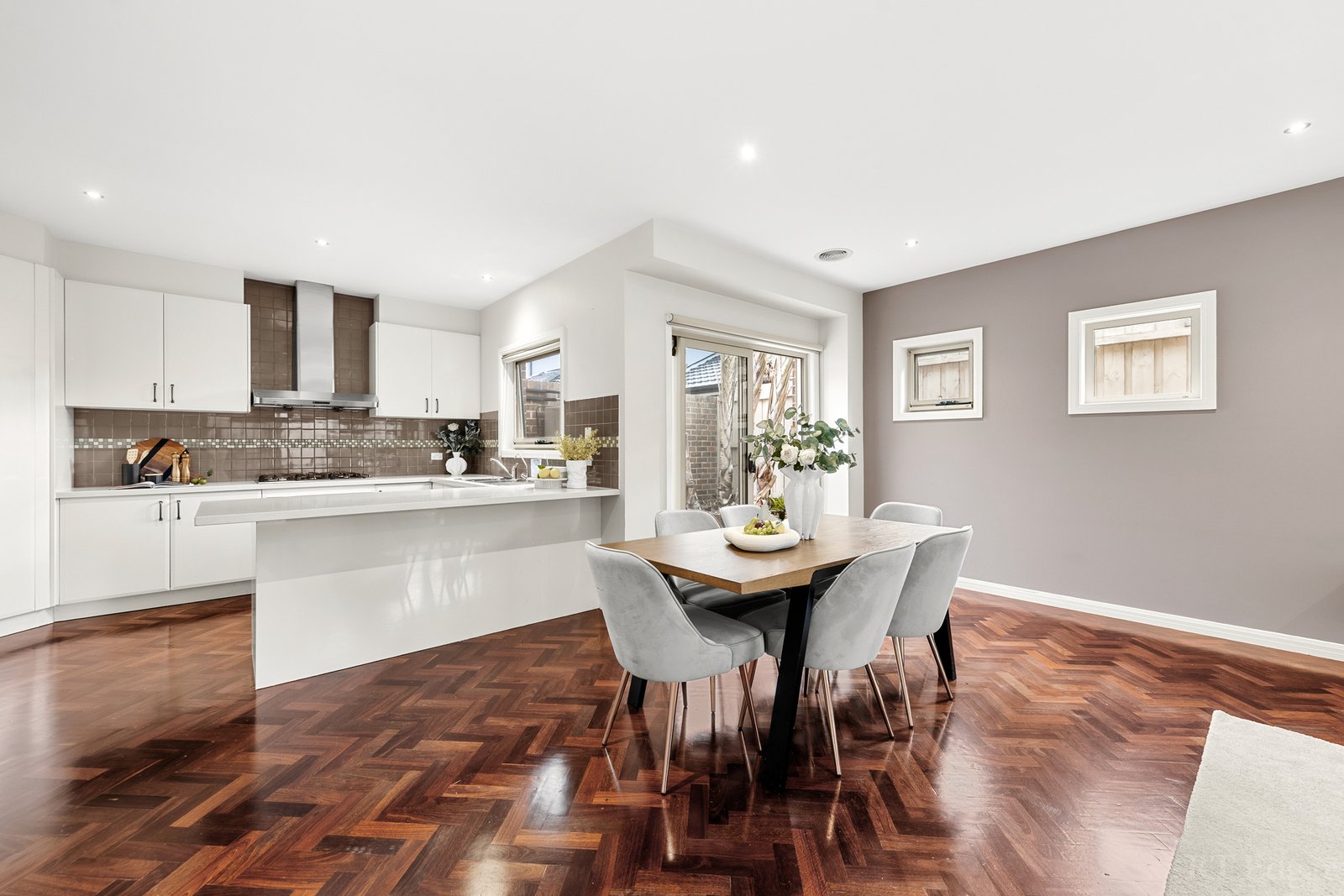 Real Estate and Property in 2/15 Beverley Street, Doncaster East, VIC