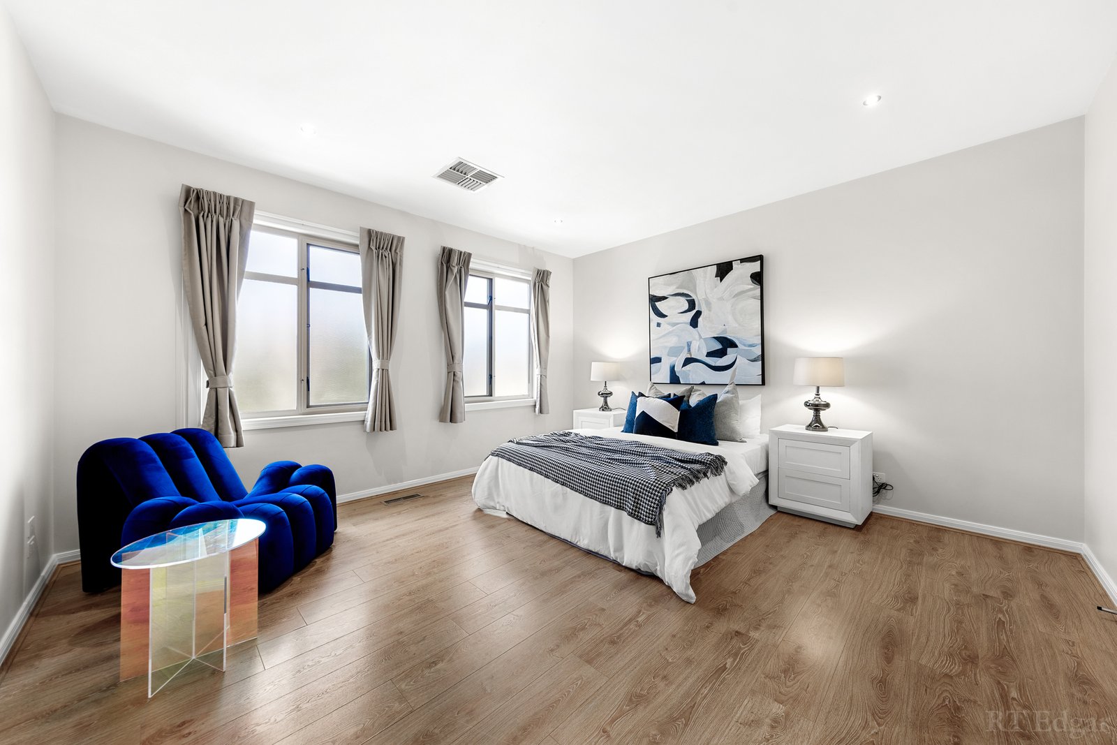 Real Estate and Property in 2/15 Beverley Street, Doncaster East, VIC