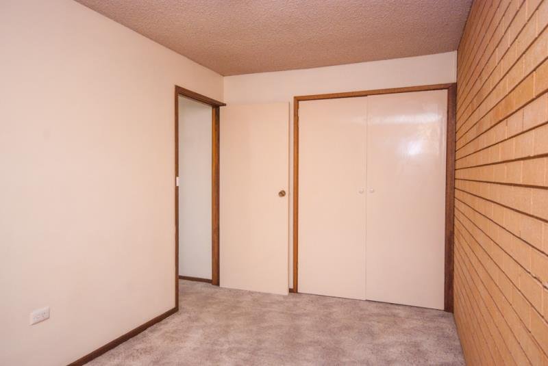 2/15 Bulolo Street ASHMONT 4