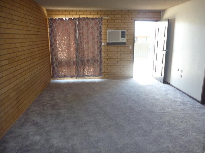 2/15 Bulolo Street ASHMONT 5