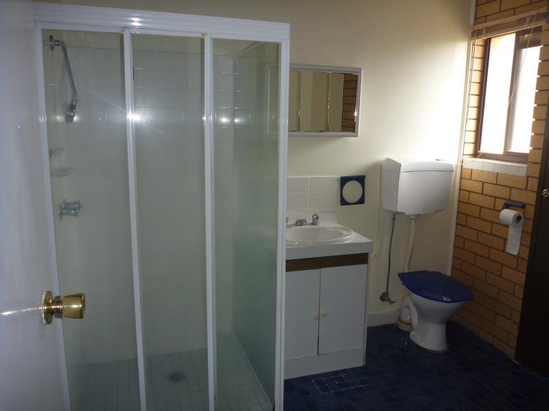 2/15 Bulolo Street ASHMONT 6