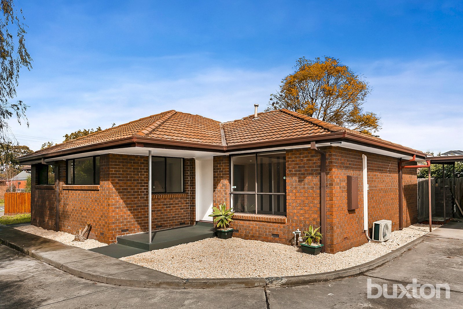 Gallery: 2/15 Burton Avenue
