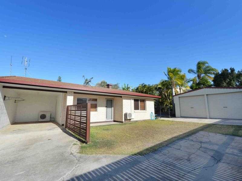 2/15 Carinya Drive CLINTON 3