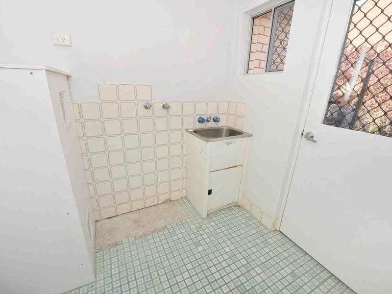 2/15 Carinya Drive CLINTON 13