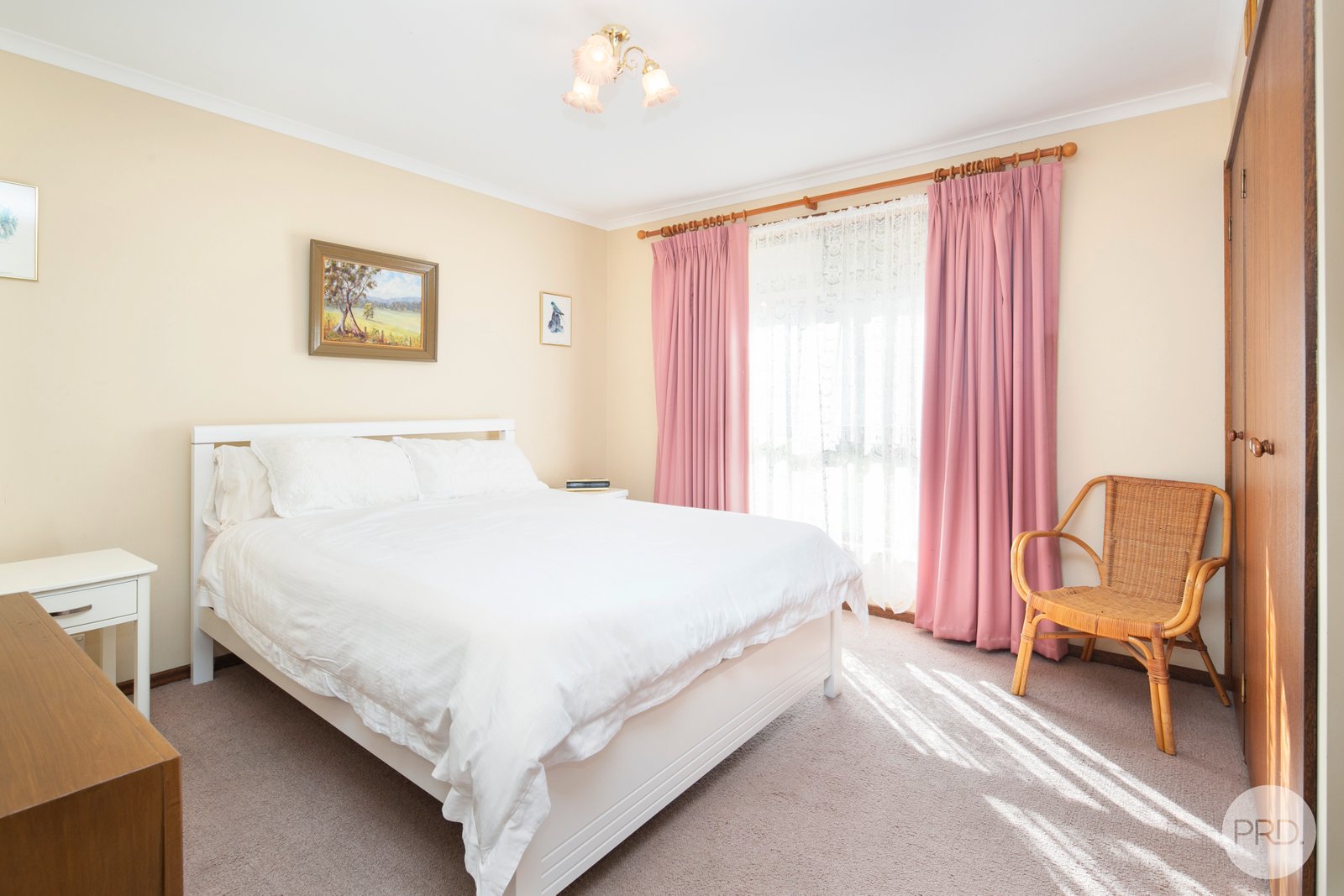 2/15 Castlemaine Road CRESWICK 8