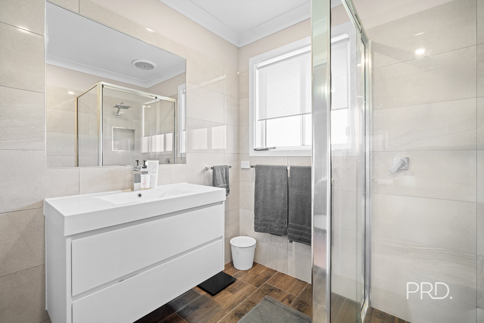 2/15 Chang Avenue LLOYD 10
