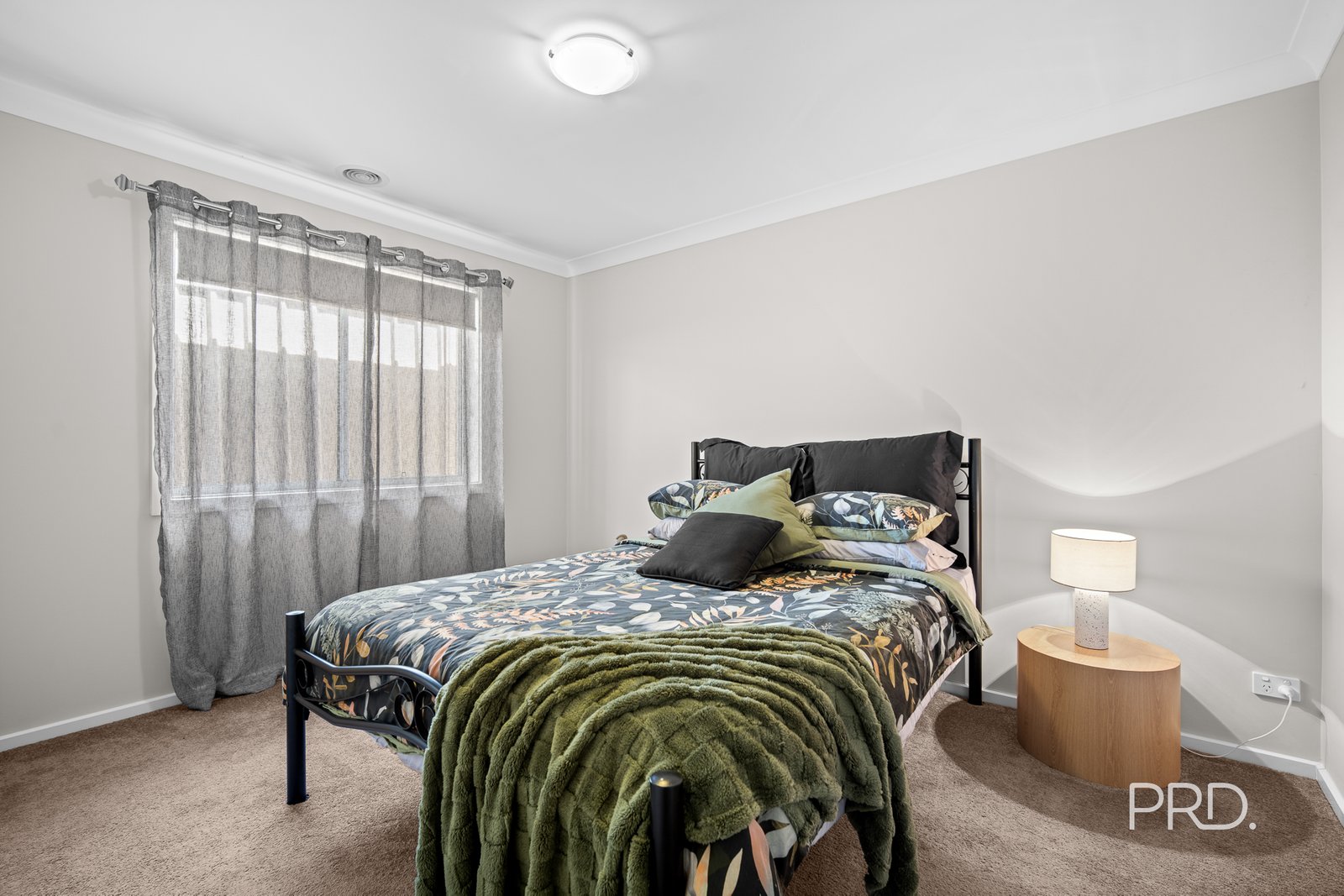 2/15 Chang Avenue LLOYD 11